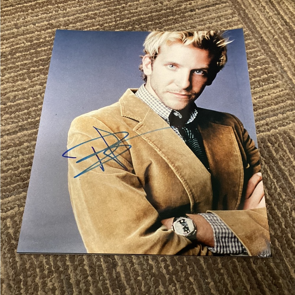 Alias Bradley Cooper Signed 8x10 photo